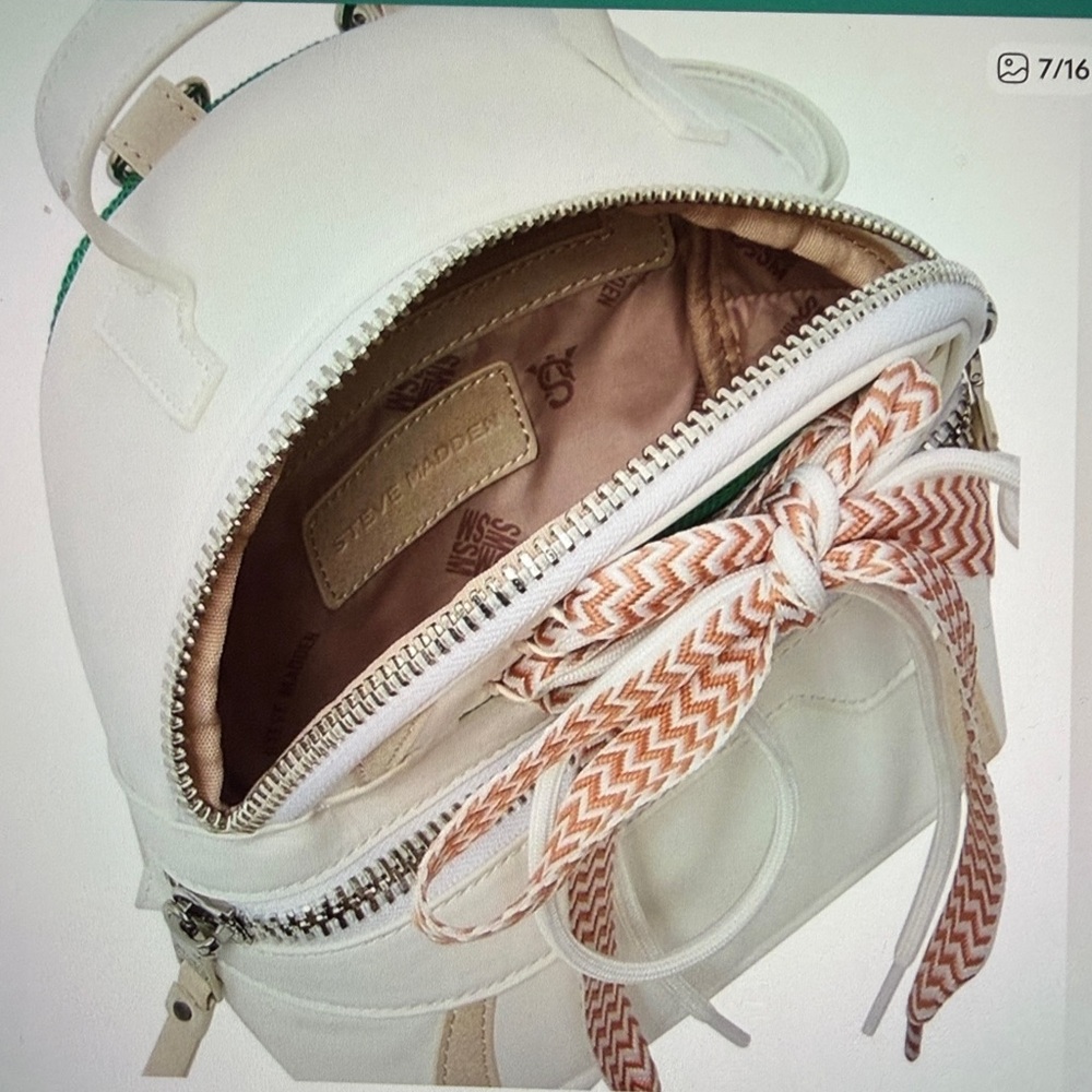 Steve Madden Women's Roaring Mini Backpack, NWT - Picture 7 of 8